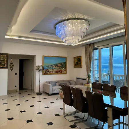 Isabella - Luxury With Style Right Next To The Beach, Private Pool And Sea View *