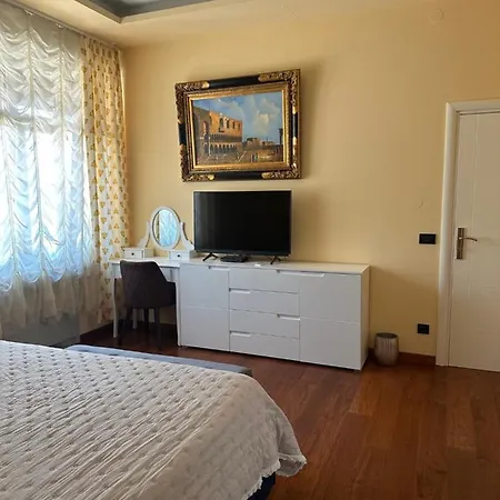 Isabella - Luxury With Style Right Next To The Beach, Private Pool And Sea View Daire