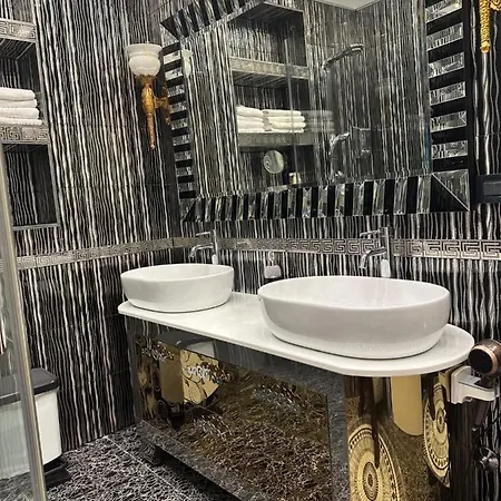 Isabella - Luxury With Style Right Next To The Beach, Private Pool And Sea View *