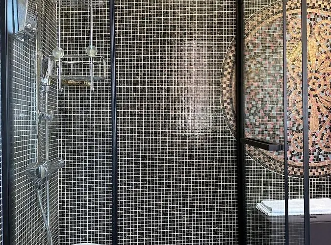 Isabella - Luxury With Style Right Next To The Beach, Private Pool And Sea View Apartment *