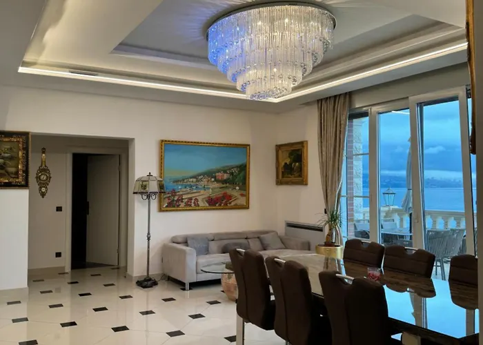 Isabella - Luxury With Style Right Next To The Beach, Private Pool And Sea View *