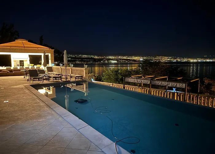 Isabella - Luxury With Style Right Next To The Beach, Private Pool And Sea View Опатия