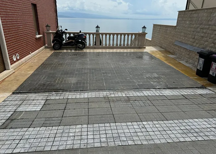 Isabella - Luxury With Style Right Next To The Beach, Private Pool And Sea View * Opatija