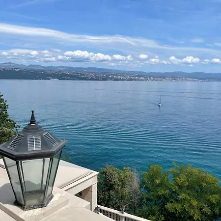 شقة Isabella - Luxury With Style Right Next To The Beach, Private Pool And Sea View أوباتيا