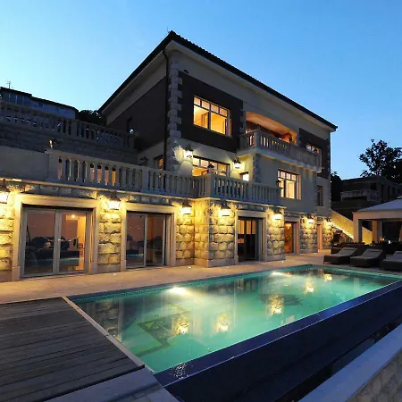 Isabella - Luxury With Style Right Next To The Beach, Private Pool And Sea View شقة *