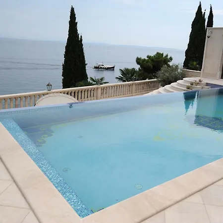 Isabella - Luxury With Style Right Next To The Beach, Private Pool And Sea View شقة *