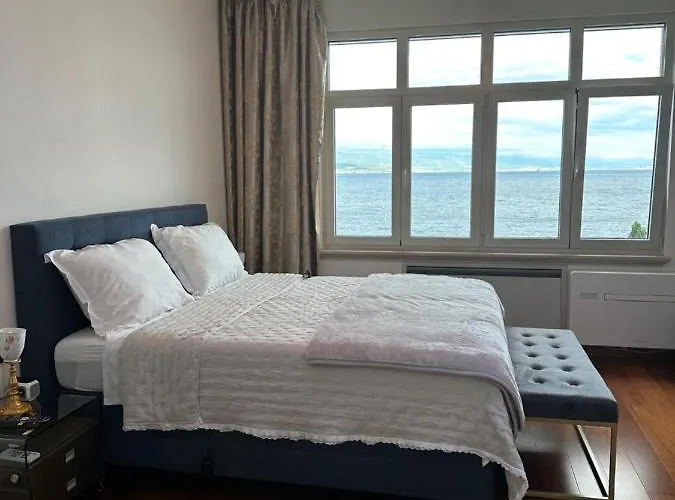 Apartman Isabella - Luxury With Style Right Next To The Beach, Private Pool And Sea View *