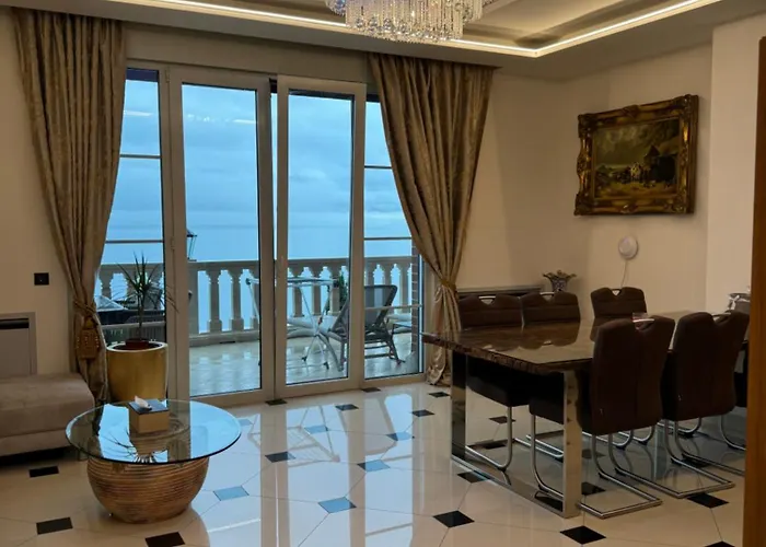 Isabella - Luxury With Style Right Next To The Beach, Private Pool And Sea View